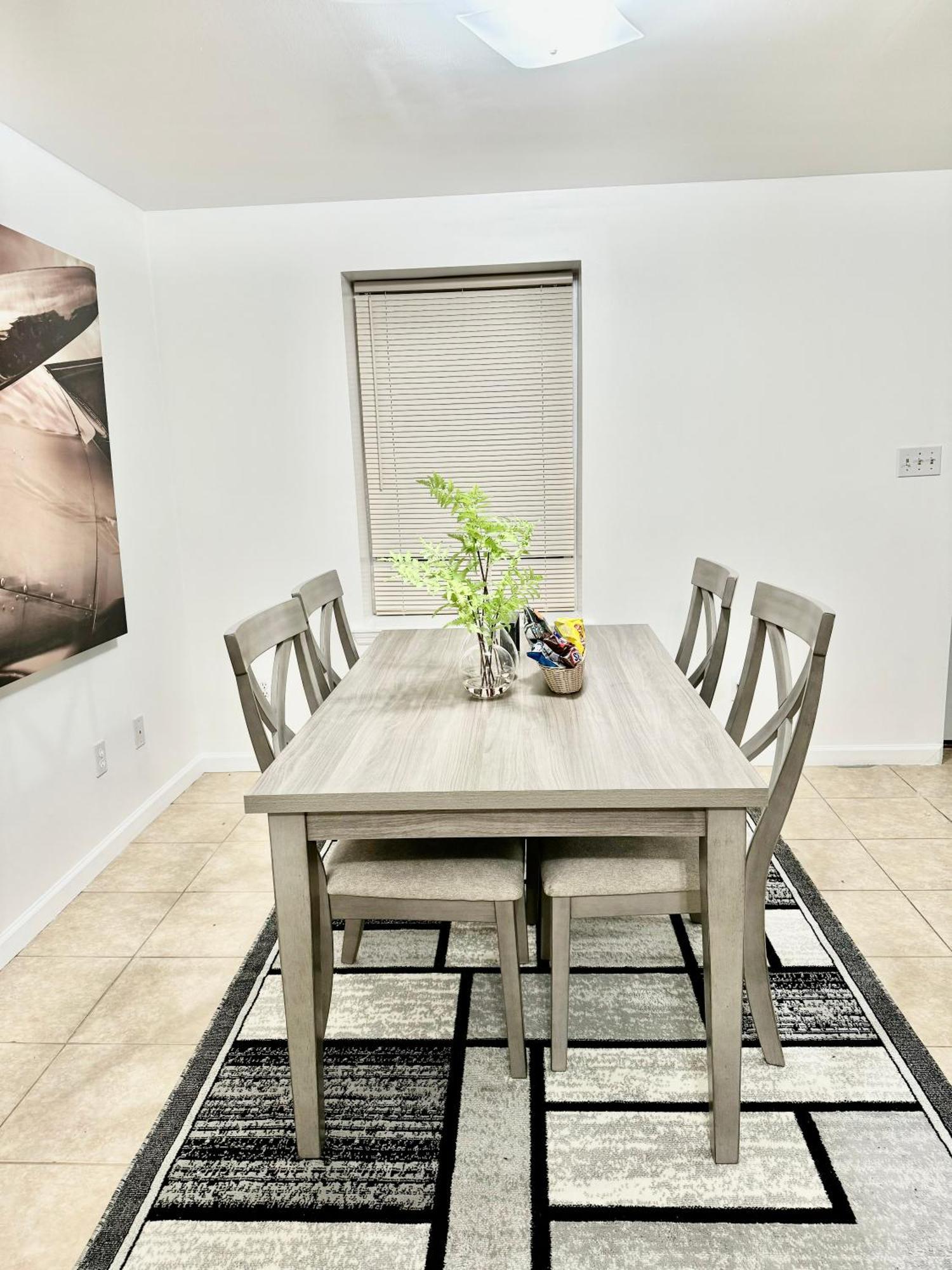 Cozy Evergreen Apartment By Newark Airport エクステリア 写真