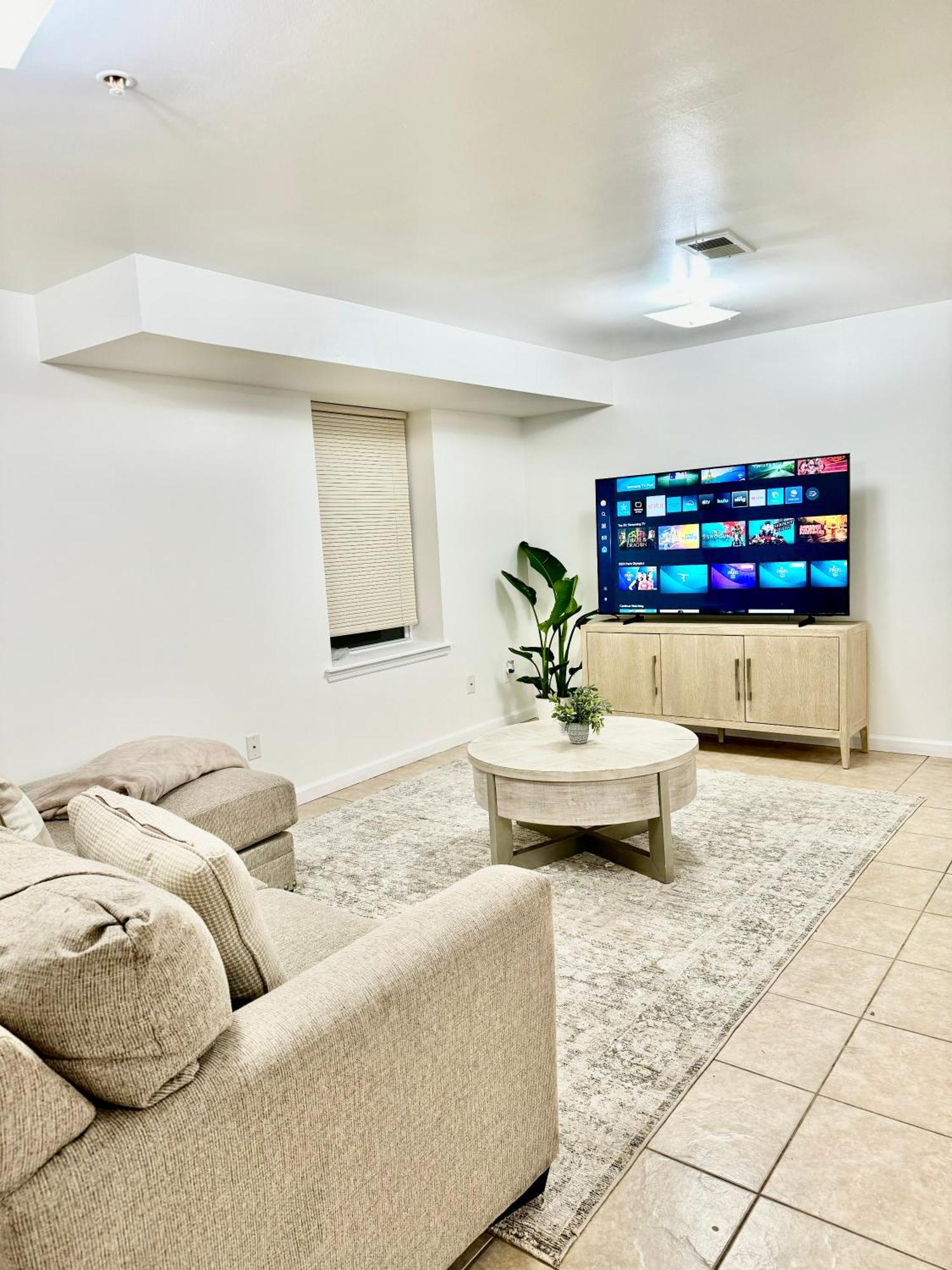 Cozy Evergreen Apartment By Newark Airport エクステリア 写真