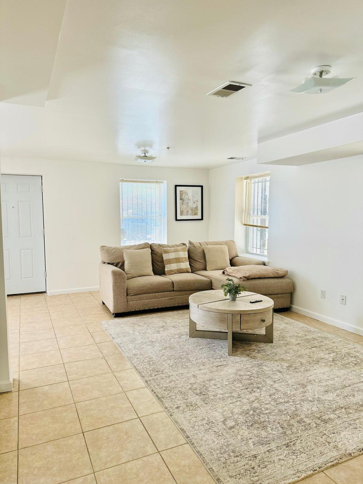 Cozy Evergreen Apartment By Newark Airport エクステリア 写真