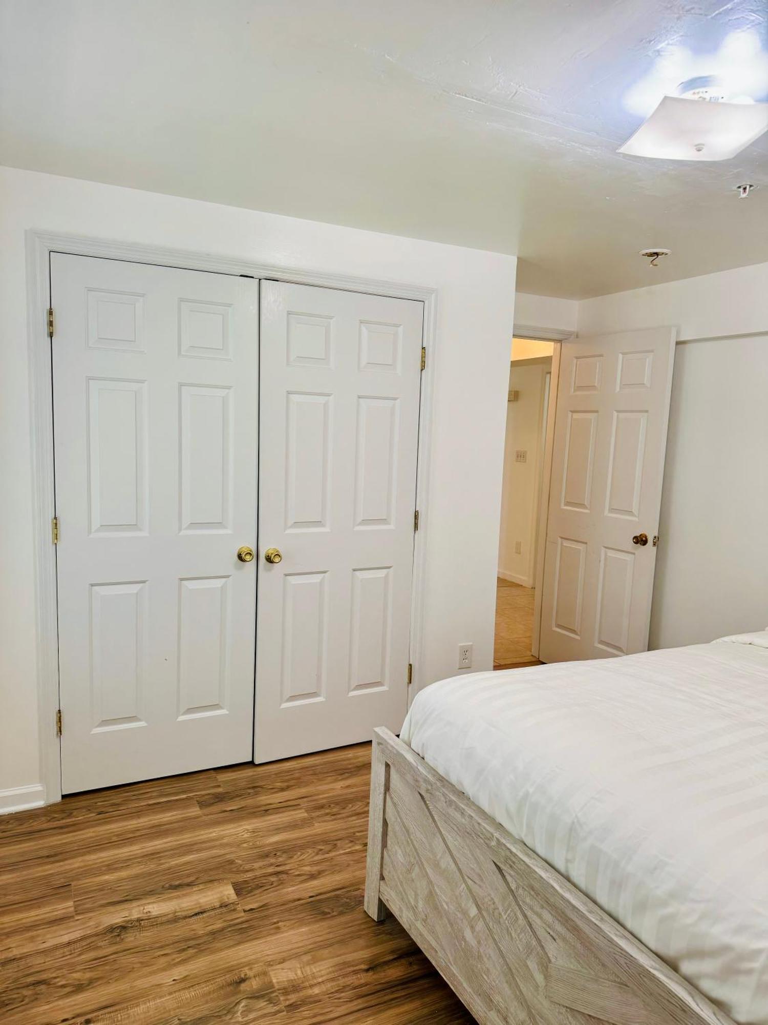 Cozy Evergreen Apartment By Newark Airport エクステリア 写真