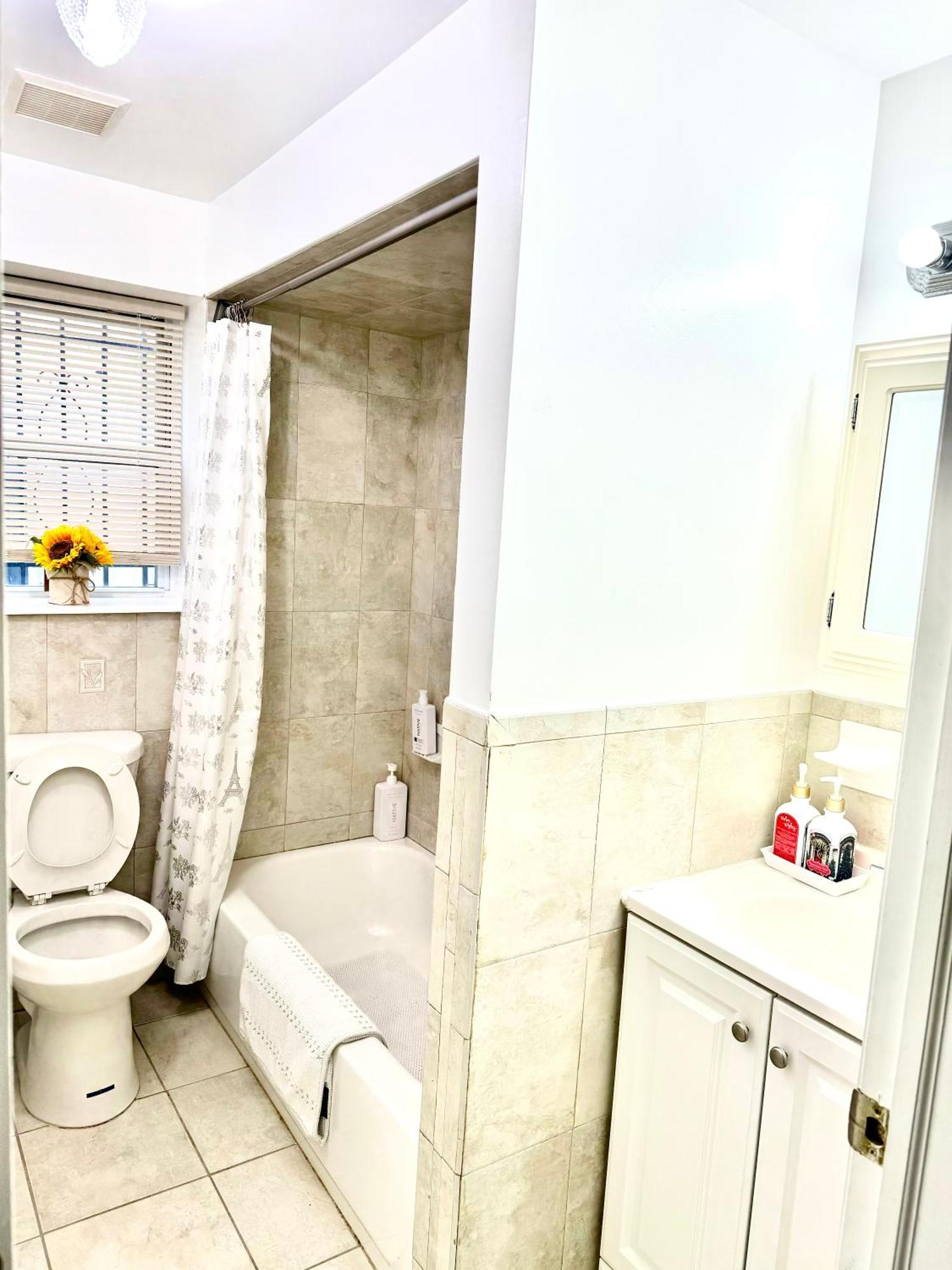 Cozy Evergreen Apartment By Newark Airport エクステリア 写真