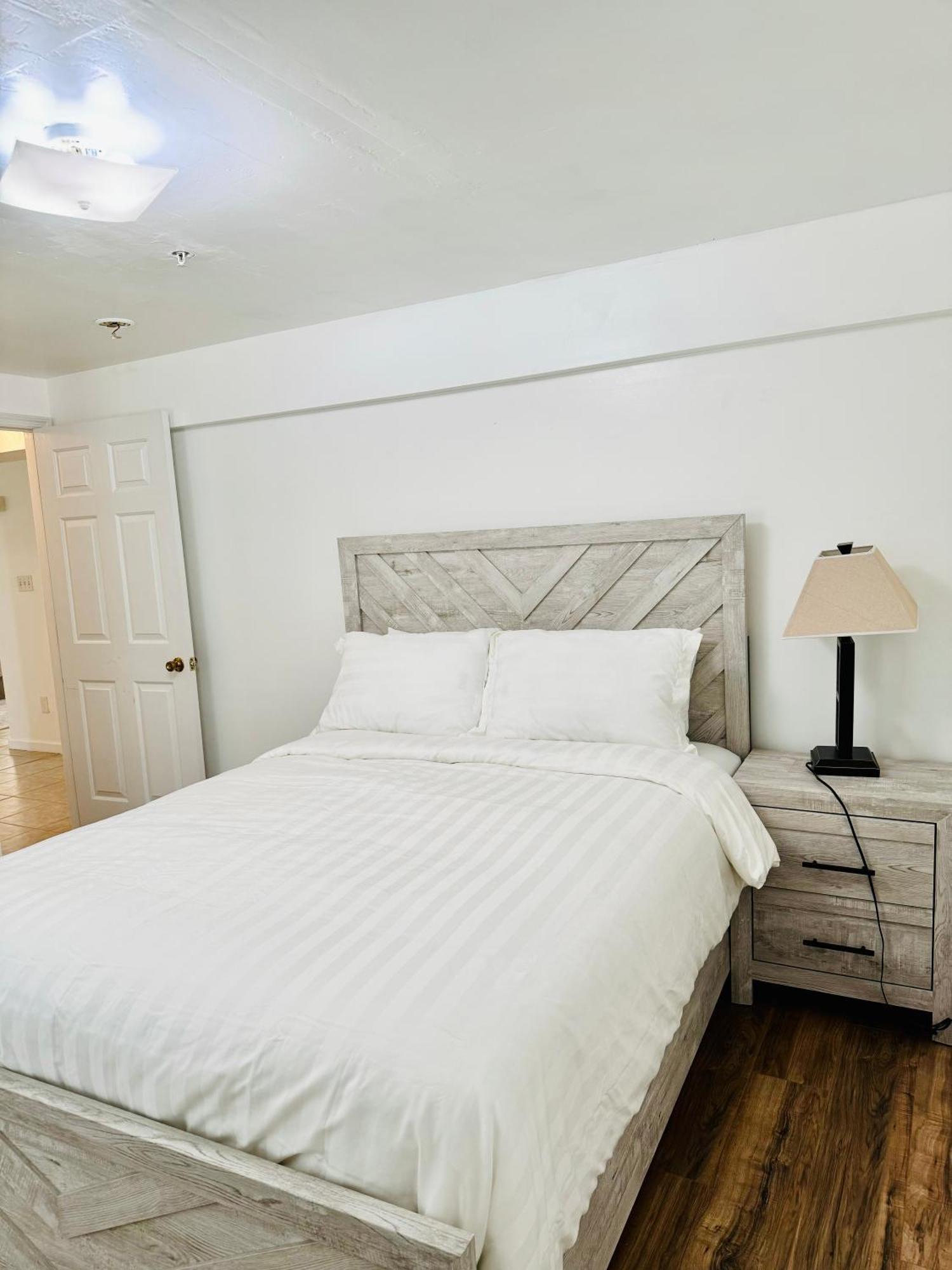 Cozy Evergreen Apartment By Newark Airport エクステリア 写真